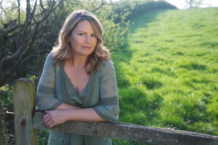 Liz Earle